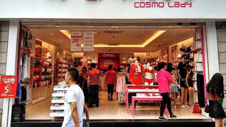 “中国内衣大王”预亏近10亿,女孩们为何不买帐了?